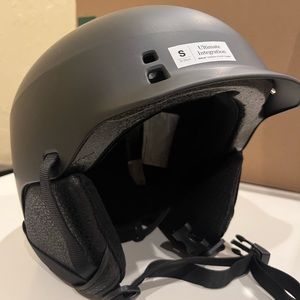Smith ski / snowboard helmet